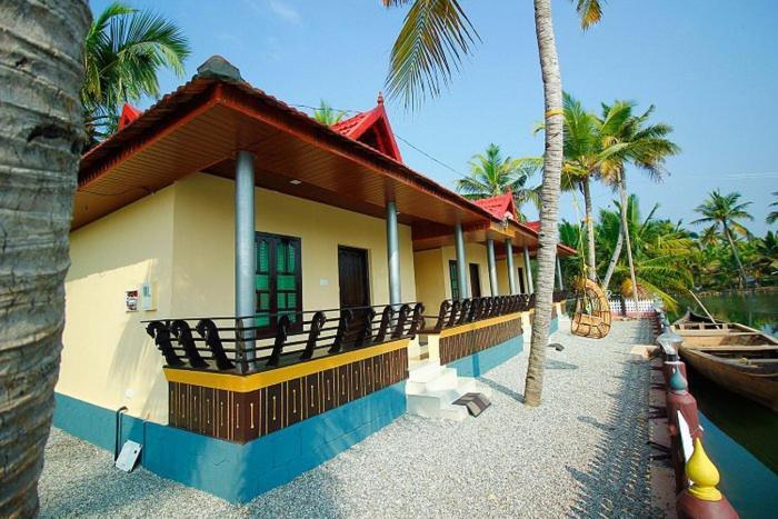 Munroe Island Lake Resort Mundrothuruth Eksteriør billede